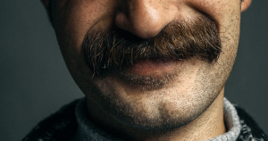 beitrag-moustache