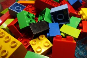 lego-blocks-g0fee825e1_1920